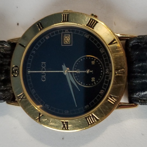 Gucci watch new with box.  S/n: 3800M Vintage from the 1990's.  Rare find. - Picture 2 of 4
